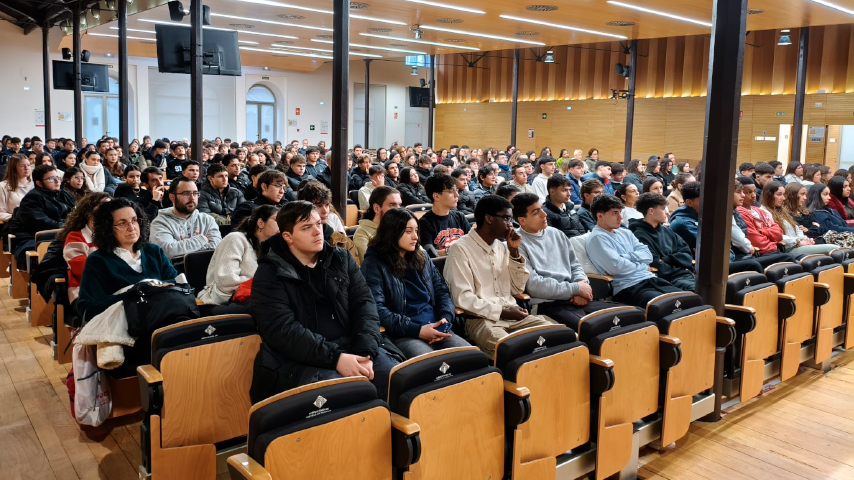 Visita de estudiantes preuniversitarios en el curso 2025/2026.
