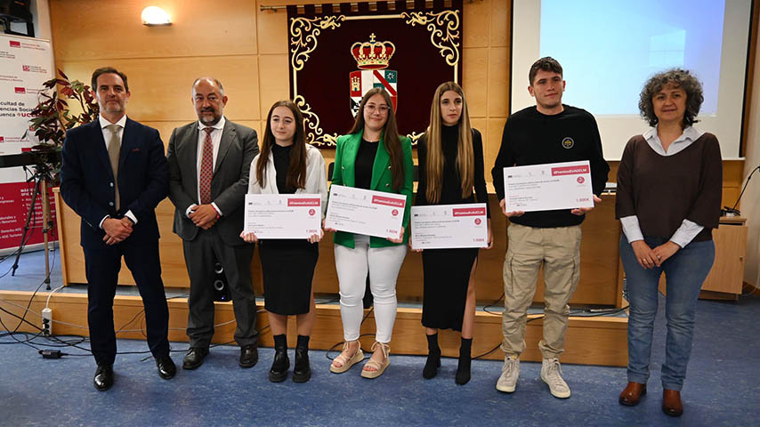 Reconocimiento del Patronato Universitario Gil de Albornoz a los mejores estudiantes conquenses de la EvAU 2022.