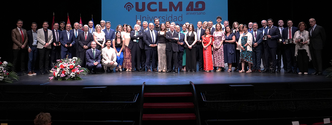 Foto de familia de la Gala Huella de la UCLM